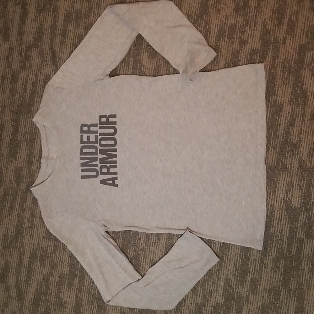 Girl's Under Armour long sleeved tee.  Size Large